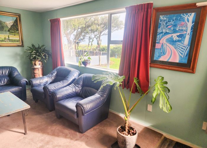  at 15 Surrey Street, Orepuki, Riverton/Aparima