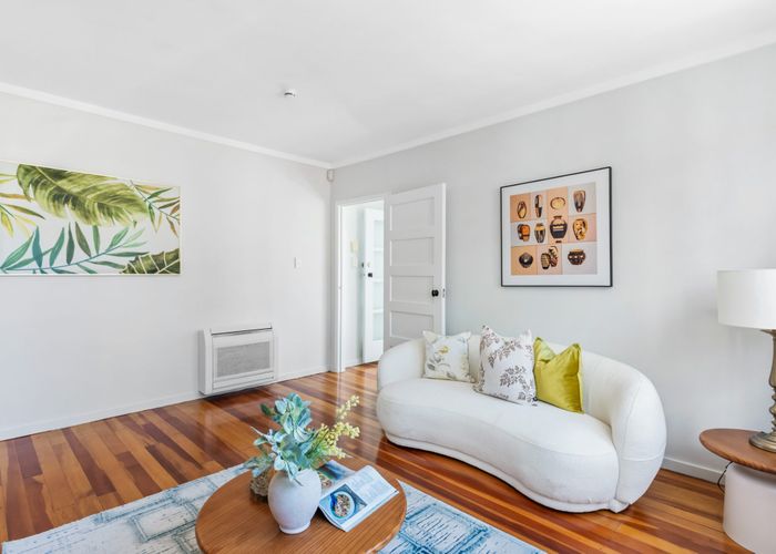  at 13B Te Kawa Road, Greenlane, Auckland City, Auckland