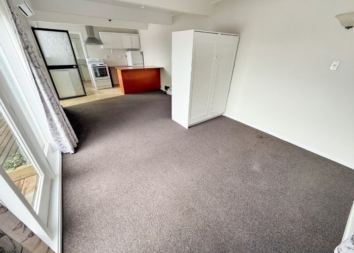  at 10 Queens Drive, Kilbirnie, Wellington