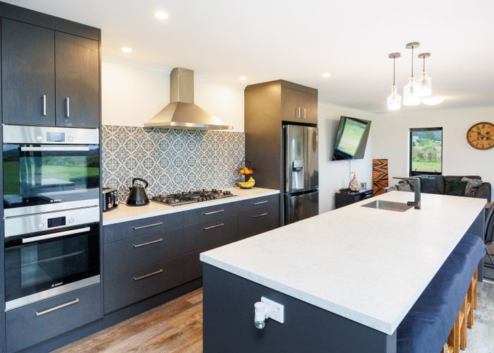  at 52 Centre Road, Aokautere, Palmerston North, Manawatu / Whanganui