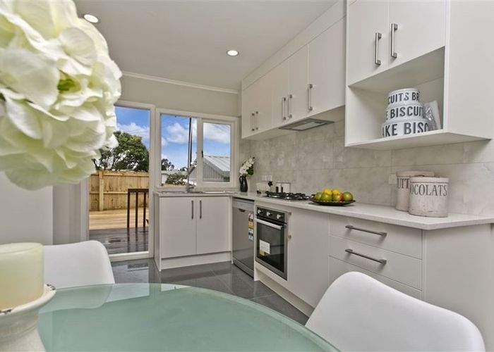  at 24 Reid road, New Lynn, Waitakere City, Auckland