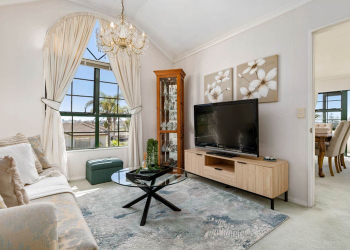  at 7 Houhere Close, Albany, Auckland