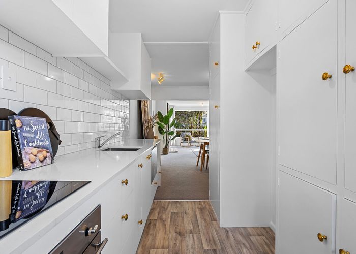  at 2/36 Office Road, Merivale, Christchurch