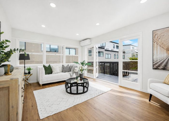  at 9 Oteha Valley Road, Northcross, North Shore City, Auckland