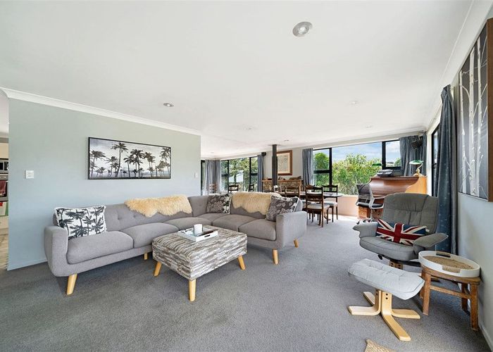 at 26 Dawnhaven Drive, Te Atatu Peninsula, Waitakere City, Auckland