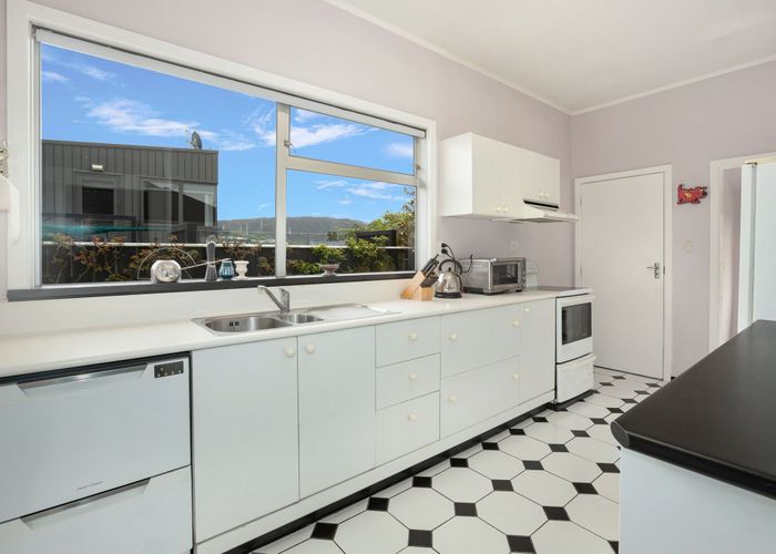 at 72 Anne Street, Wadestown, Wellington, Wellington