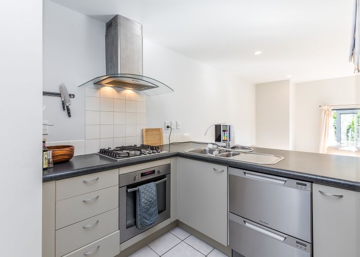  at 5/19 Langana Avenue, Browns Bay, Auckland