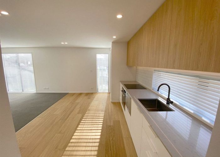  at 1/126 Rugby Street, Merivale, Christchurch City, Canterbury