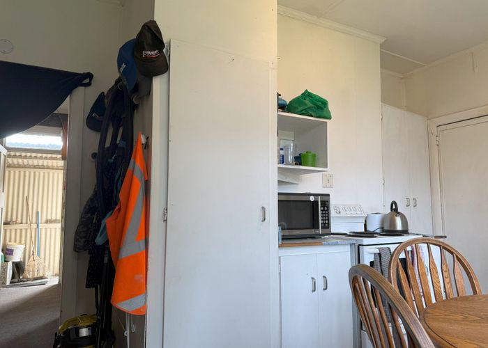  at 27 Neil Street, Green Island, Dunedin, Otago
