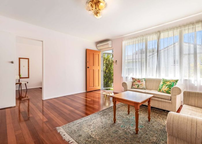 at 2/11 Preston Ave, Mount Albert, Auckland City, Auckland