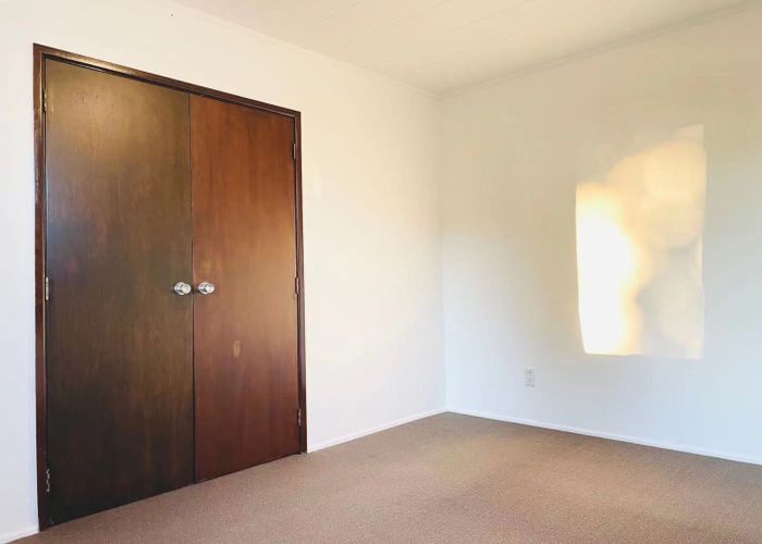  at 12 Ben Lora Place, Mangere East, Manukau City, Auckland