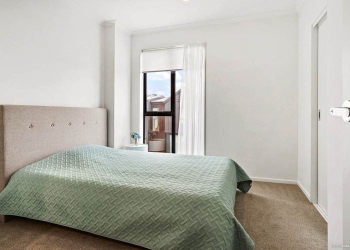  at 93 Waipuhinui Way, Wiri, Manukau City, Auckland