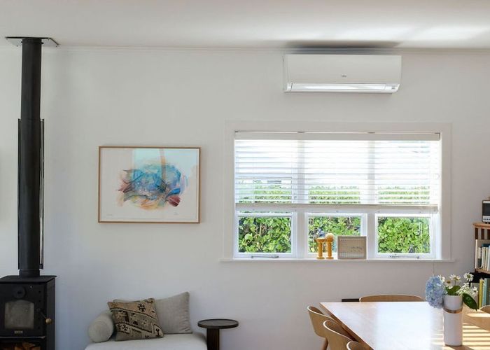 at 10 Boscawen Street, Point Chevalier, Auckland