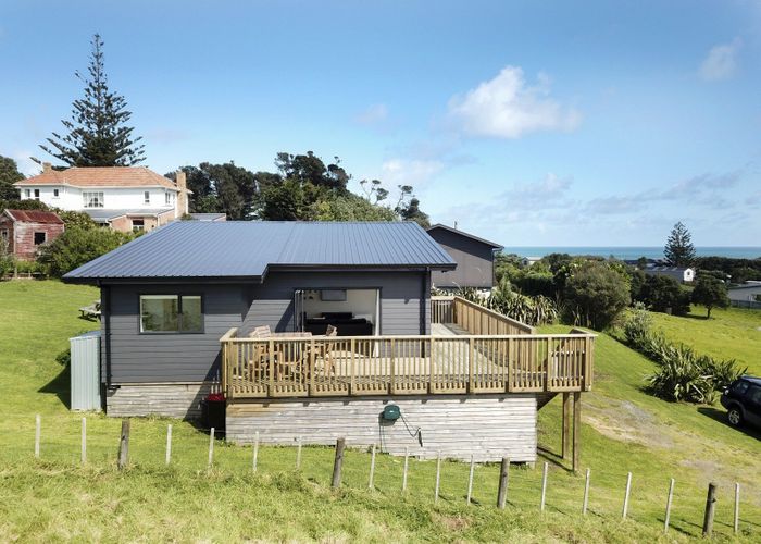  at 4 Gillespie Drive, Baylys Beach, Kaipara, Northland