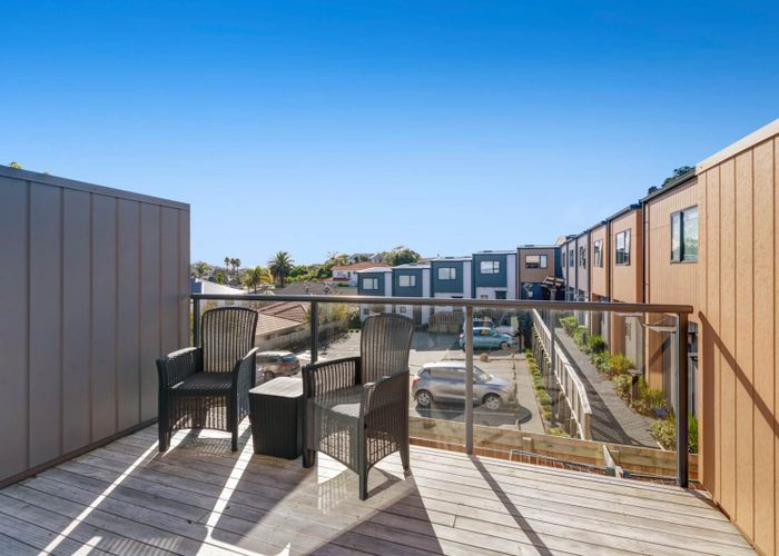  at 2/694 Whangaparaoa Road, Stanmore Bay, Rodney, Auckland