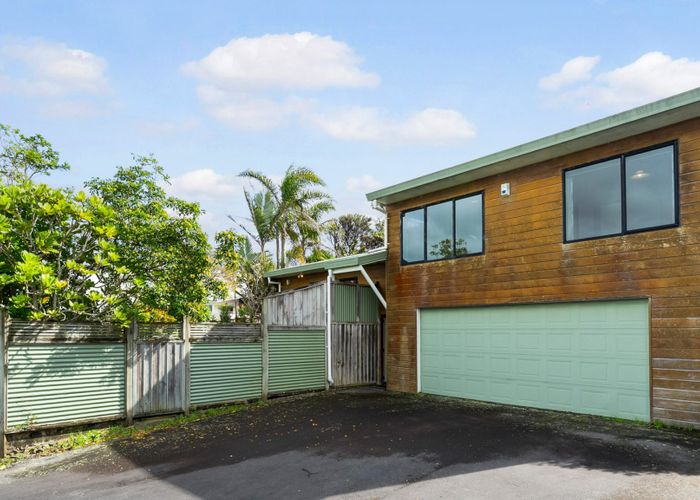  at 6A Howard Road, Northcote, Auckland