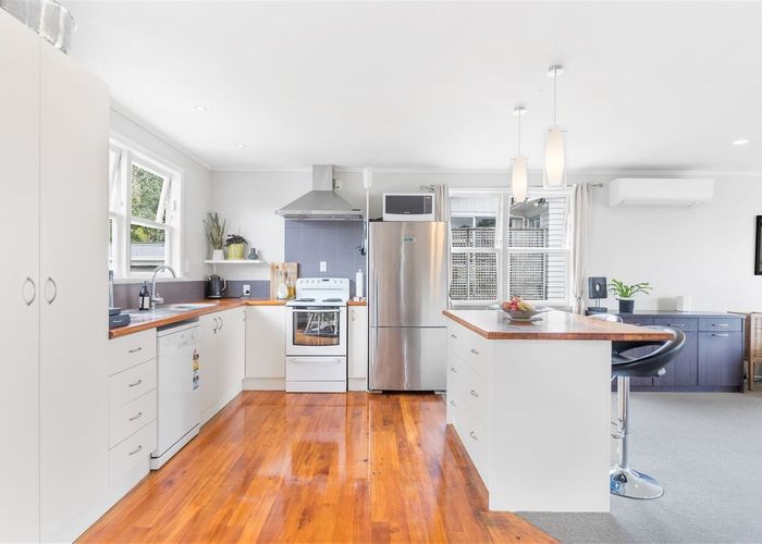  at Beach Haven, North Shore City, Auckland