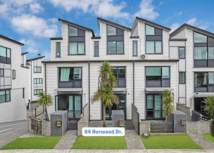  at 84 Norwood Drive, Flat Bush, Manukau City, Auckland