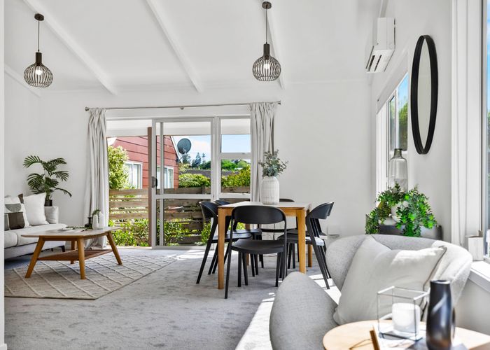  at 2/25 Lucinda Place, Glen Eden, Waitakere City, Auckland