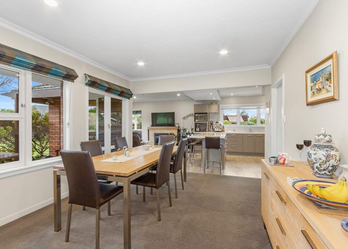  at 10 Woodford Terrace, Fendalton, Christchurch City, Canterbury
