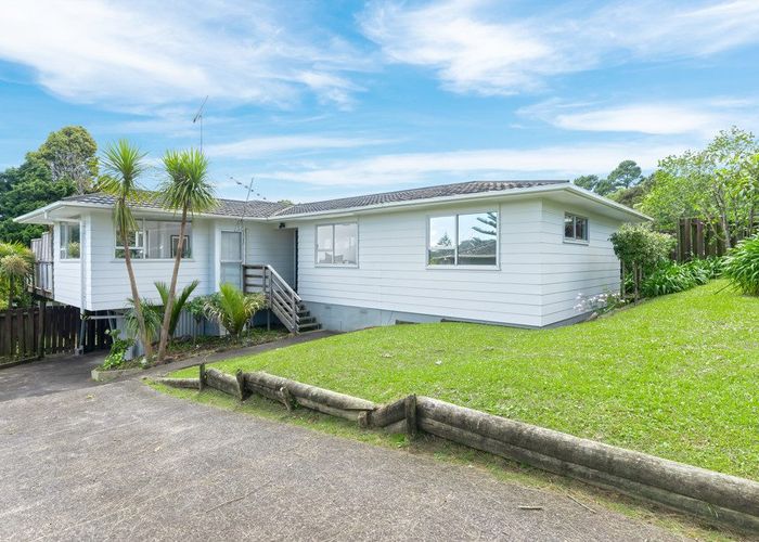  at 4 Bonito Place, Bayview, North Shore City, Auckland