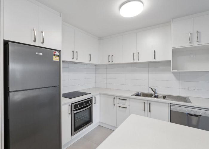  at 3D/4045 Great North Road, Glen Eden, Auckland