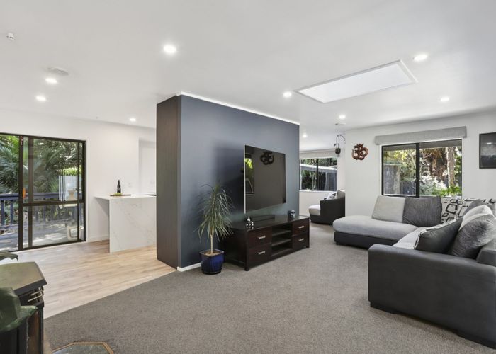  at 420 Scenic Drive, Waiatarua, Waitakere City, Auckland