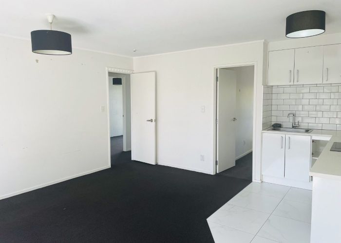  at 3/16 Longford Street, Mount Wellington, Auckland