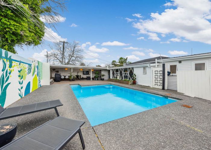  at 3/19 Cresta Avenue, Beach Haven, North Shore City, Auckland