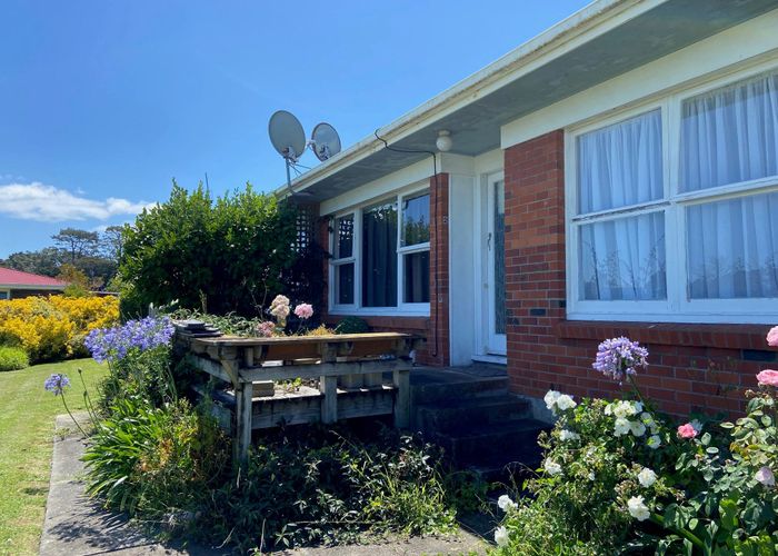  at 2/58 Church Road, Northcote Point, North Shore City, Auckland