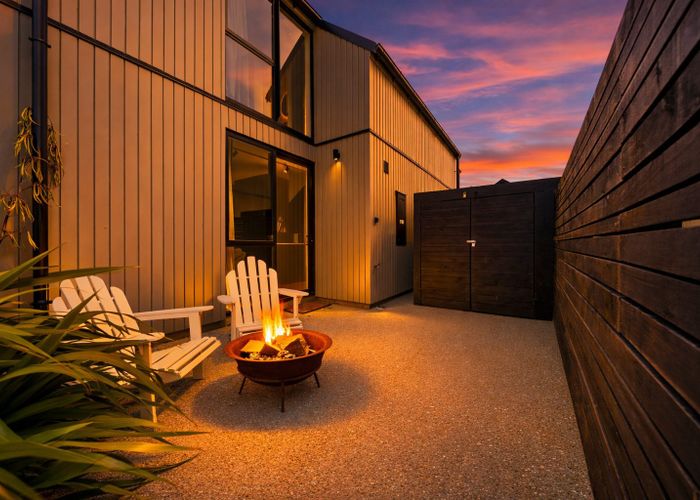  at 33 Casterway Crescent, Jacks Point, Queenstown-Lakes, Otago