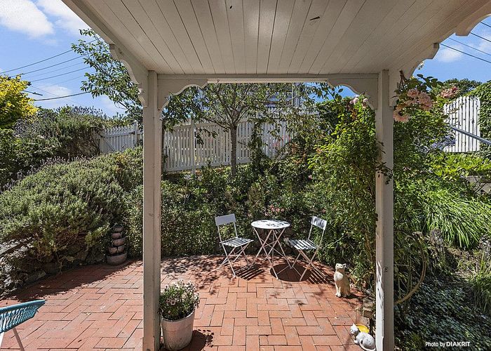  at 44 Hamilton Road, Hataitai, Wellington
