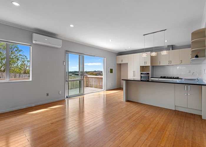  at 44 Namsan Close, Albany, North Shore City, Auckland