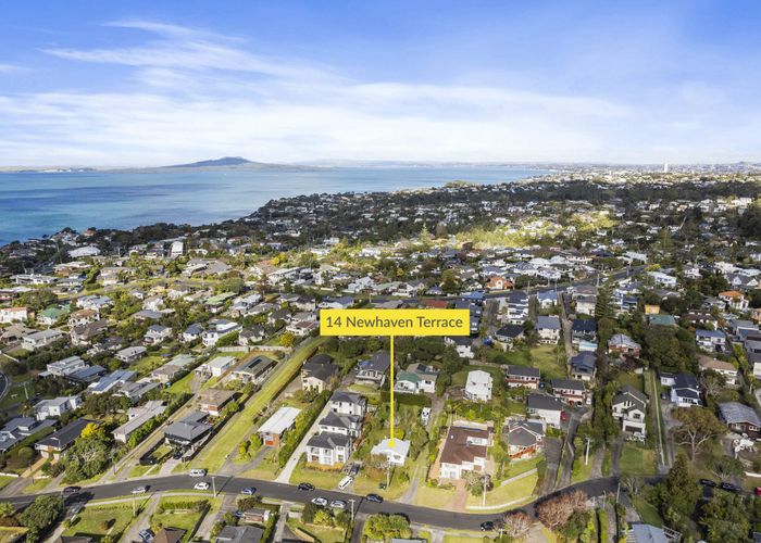  at 14 Newhaven Terrace, Mairangi Bay, Auckland