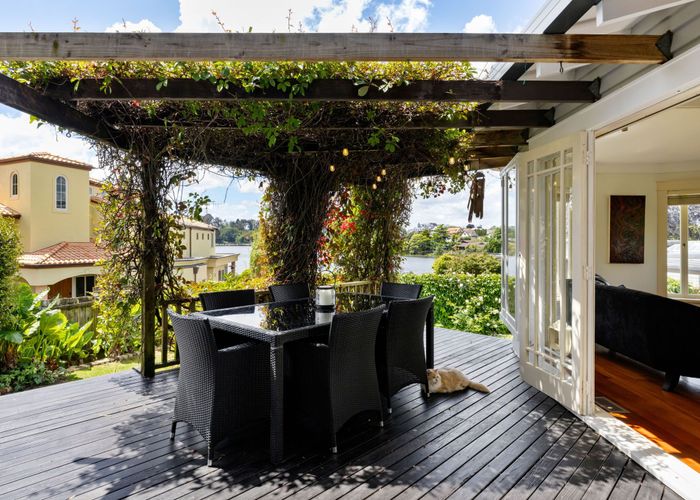  at 58 Lake Crescent, Hamilton Lake, Hamilton, Waikato