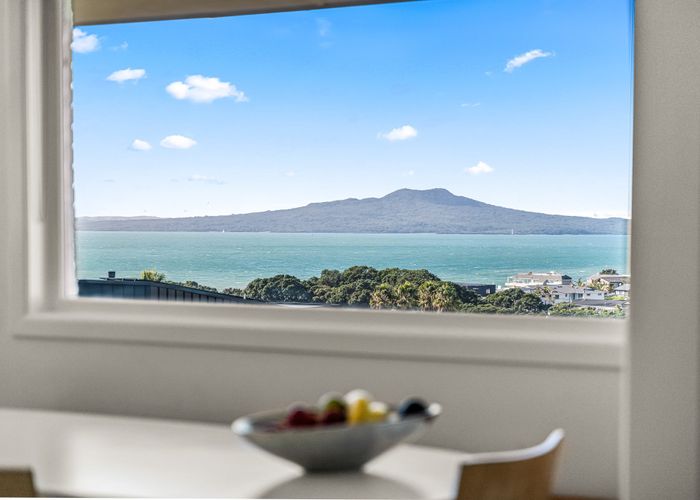  at 15A Seaview Road, Castor Bay, North Shore City, Auckland