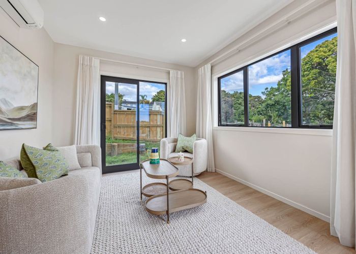  at 165B Everglade Drive, Totara Heights, Manukau City, Auckland