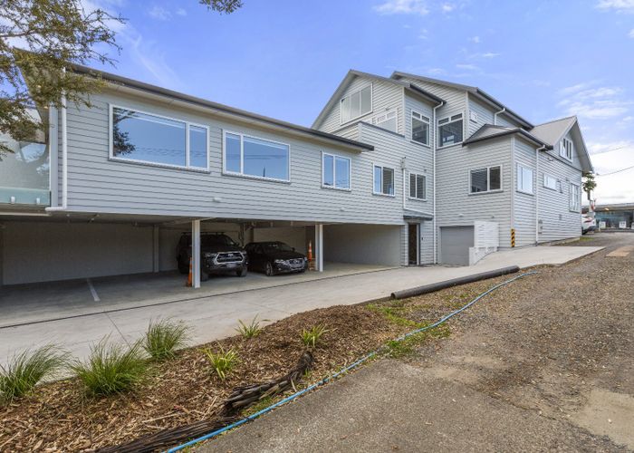  at 2/182 Hinemoa Street, Birkenhead, North Shore City, Auckland