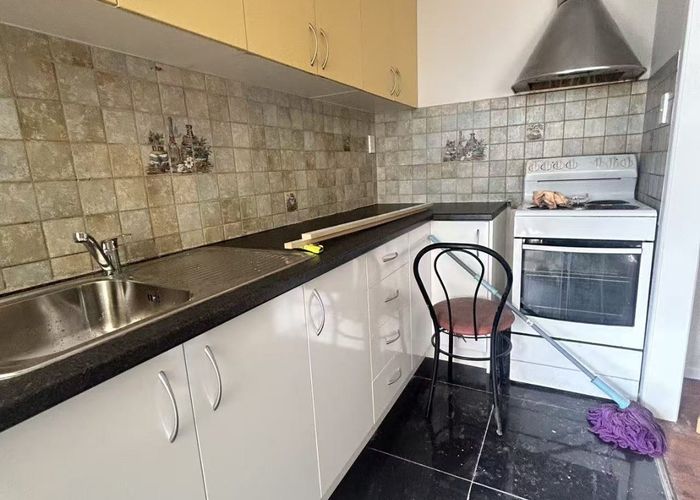  at D2/37A Hayr Road, Three Kings, Auckland City, Auckland