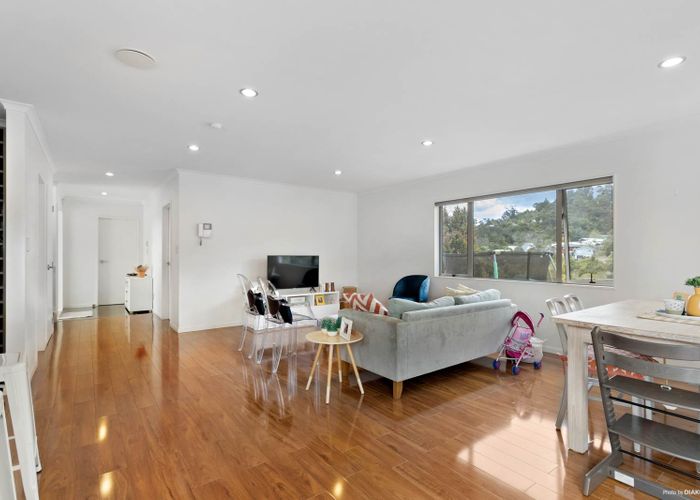  at 112 Tamahere Drive, Glenfield, Auckland