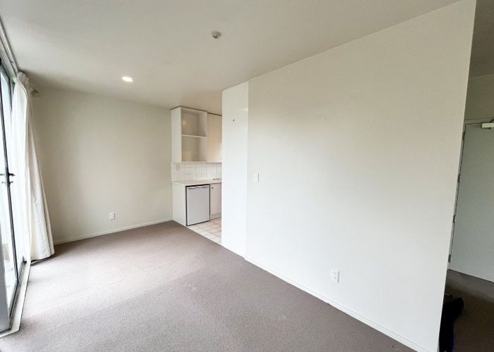  at 4/15  Peterborough Street, City Centre, Christchurch City, Canterbury