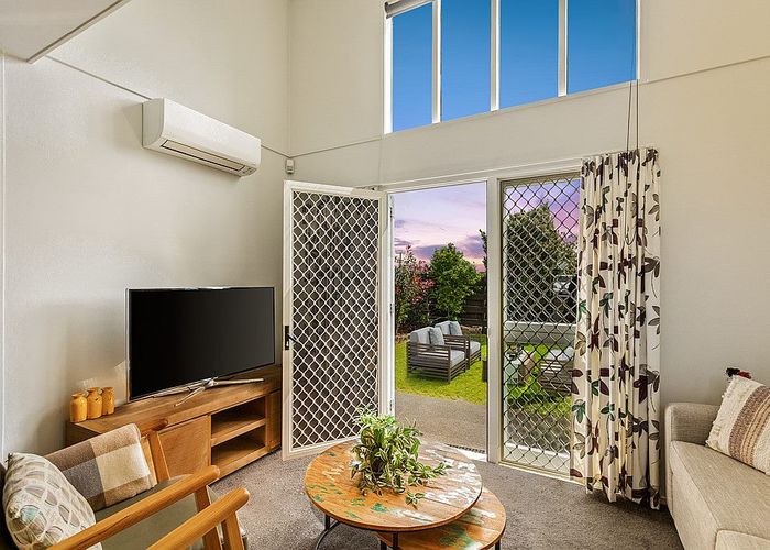  at 9/111 Melrose Road, Mount Roskill, Auckland