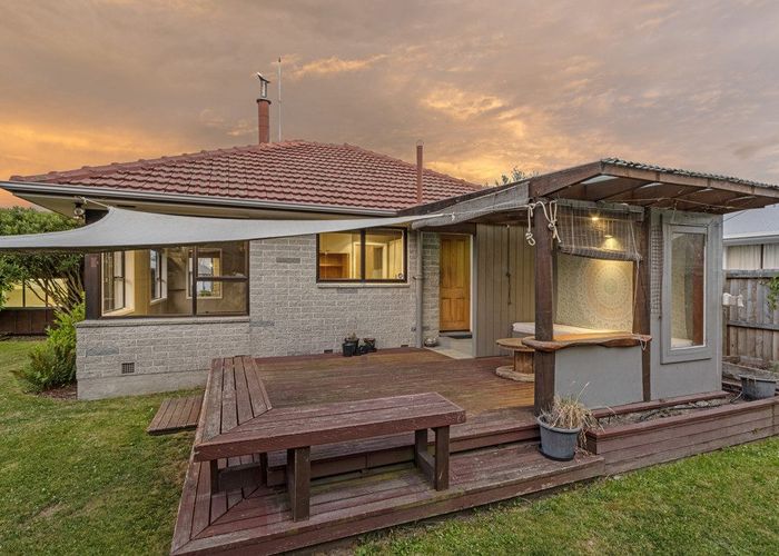  at 124 Warren Crescent, Hillmorton, Christchurch