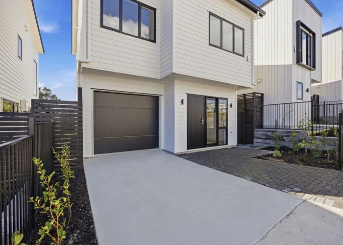  at 55 Whiteywood Street, Westgate, Waitakere City, Auckland