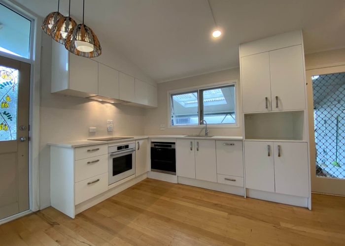  at 9 Stanaway Street, Hillcrest, Auckland