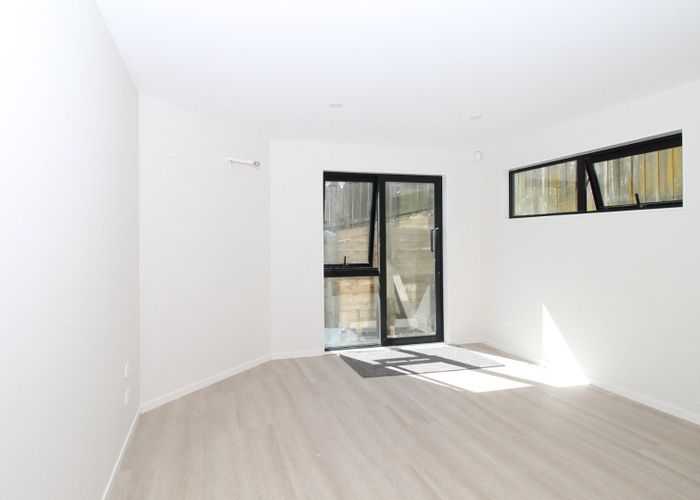  at 7E Spears Place, Botany Downs, Manukau City, Auckland