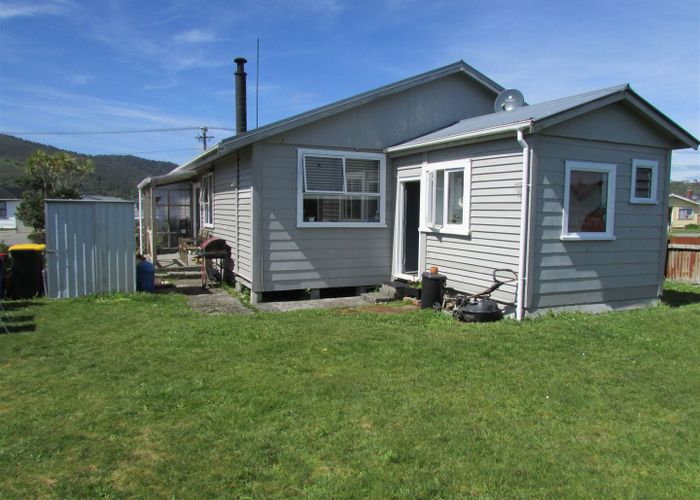  at 114 Reid Street, Blaketown, Greymouth