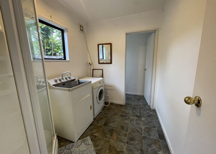  at 4/35 Kiteroa Terrace, Rothesay Bay, North Shore City, Auckland