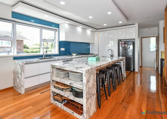  at 54 Church Road, Mangere Bridge, Auckland