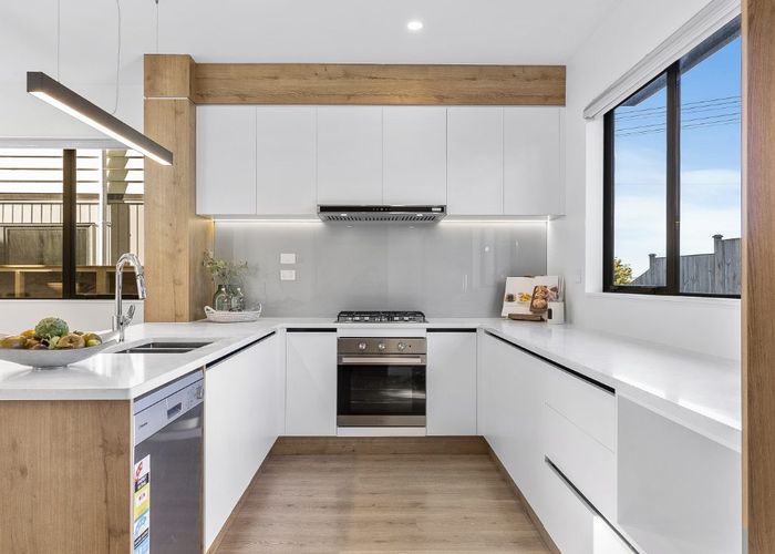 at 106B Coronation Road, Hillcrest, Auckland